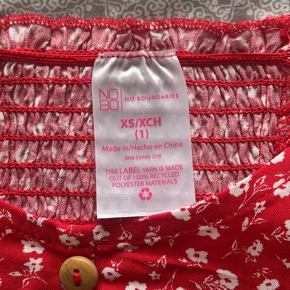 No Boundaries floral blouse - Picture 2 of 4